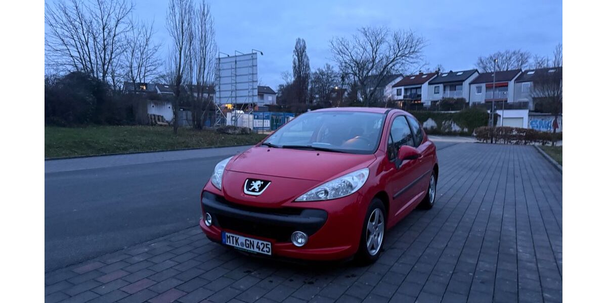 Peugeot 207 108.000 km 2.500 &euro; Frankfurt 60488