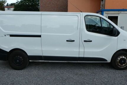 Renault Trafic 125.000 km 8.999 &euro; Paderborn 33100