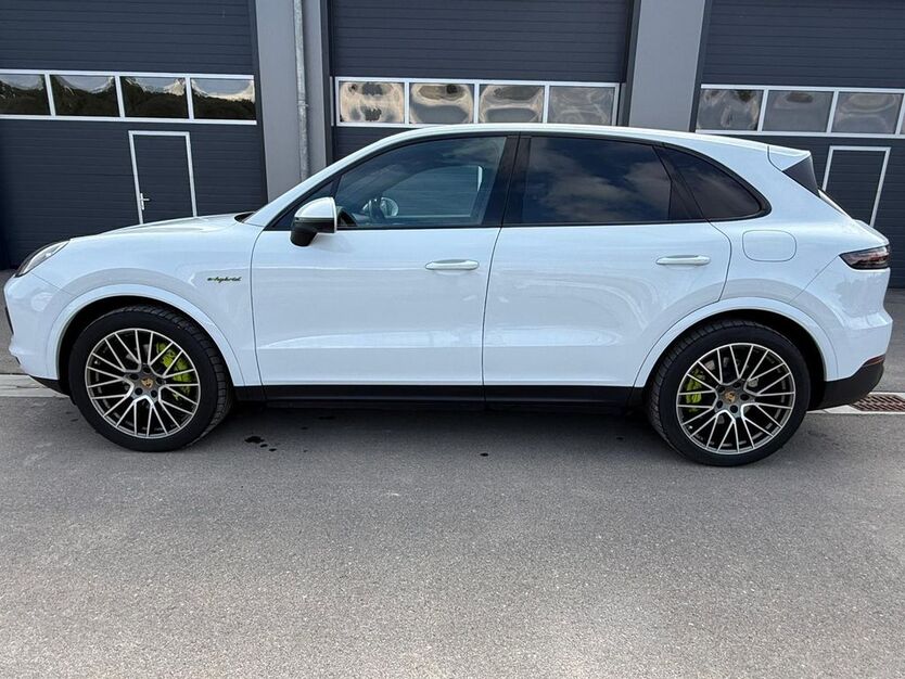 Porsche Cayenne 68.000 km 73.900 € Ulm 89075
