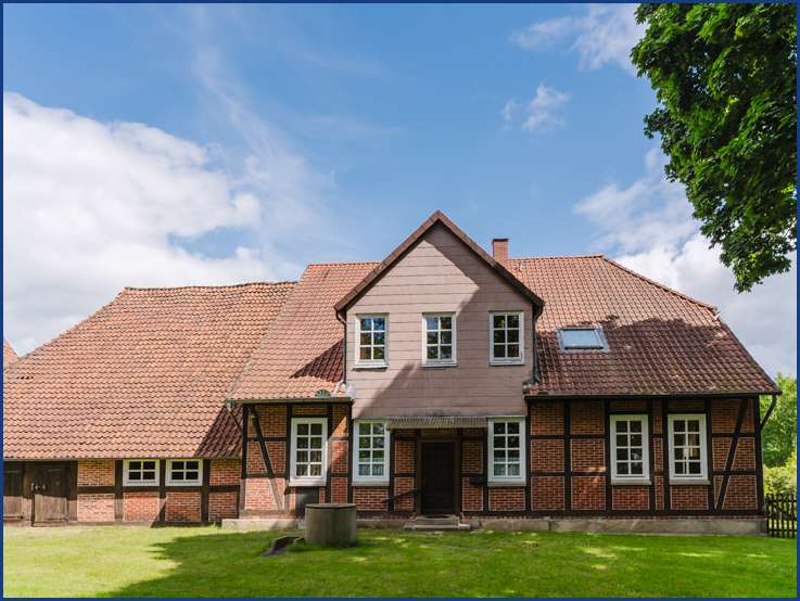 Haus zum Kaufen in Wienhausen Nordburg 399.000 € 282 m²