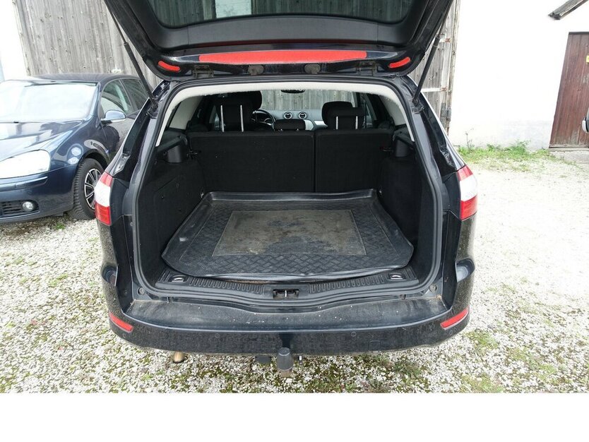 Mondeo Ambiente AHK abnehmbar Sony Sitzheizung