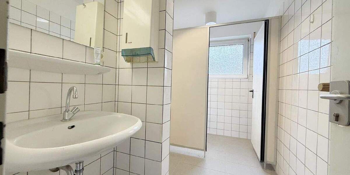 Gewerbeobjekt Kamp-Lintfort Geisbruch - 6 Zimmer, 440 m&sup2;, 440.000&euro; | Angebot:24757847