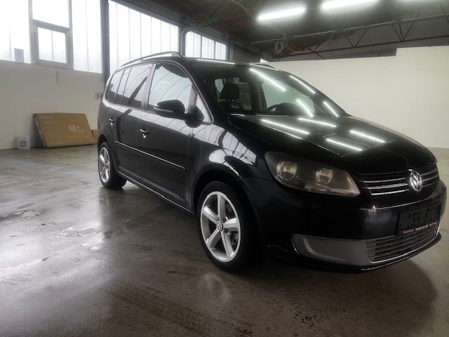 VW Touran 132.200 km 8.990 &euro; Mayen 56727