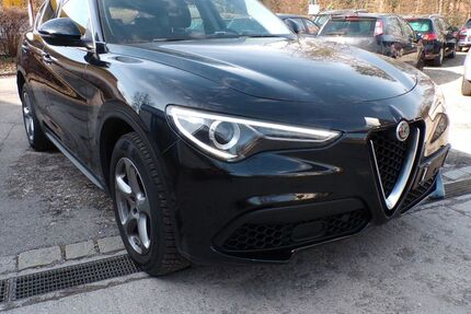 Alfa Romeo Stelvio 84.000 km 19.900 &euro; Krailling bei München 82152