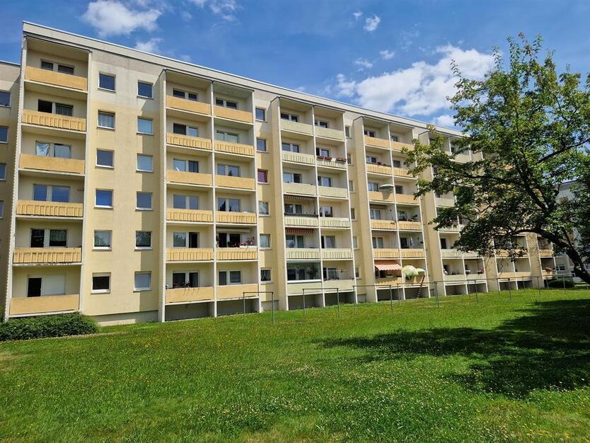 Schicke 5 - Raumwohnung mit Balkon in der Sachsenallee 92 zu vermieten! zimmer