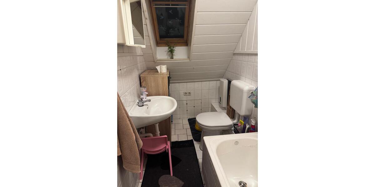 Dachgeschoßwohnung Calberlah - 4 Zimmer, 76 m&sup2;, 600&euro; | Angebot:26421273