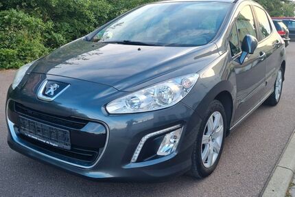 Peugeot 308 135.000 km 3.999 &euro; Halle 06112