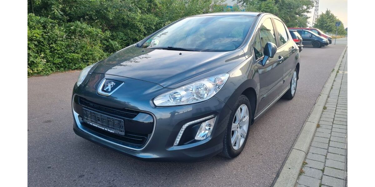 Peugeot 308 135.000 km 3.999 &euro; Halle 06112