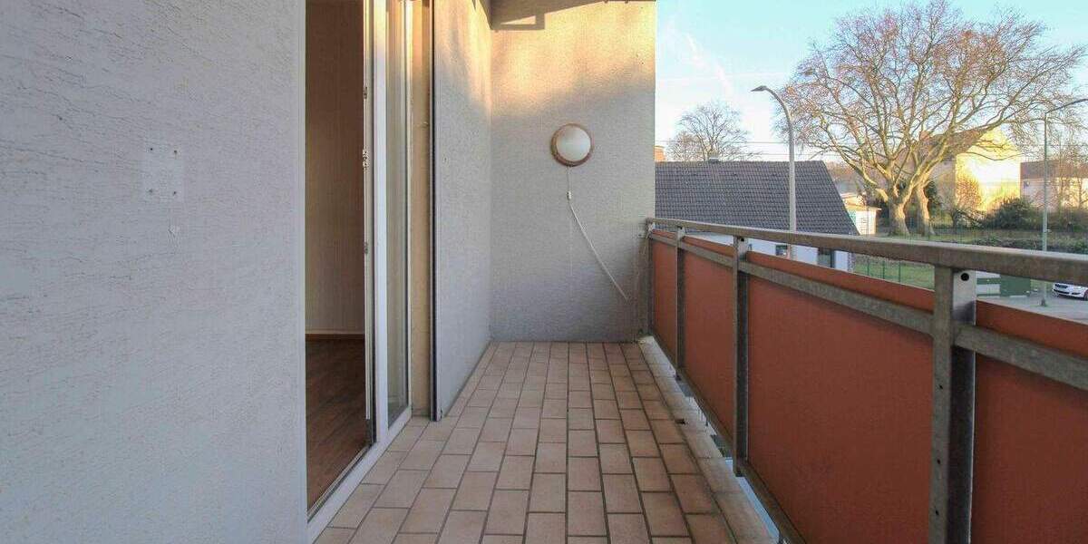 Etagenwohnung Duisburg Obermeiderich - 5 Zimmer, 110 m&sup2;, 145.000&euro; | Angebot:24825170