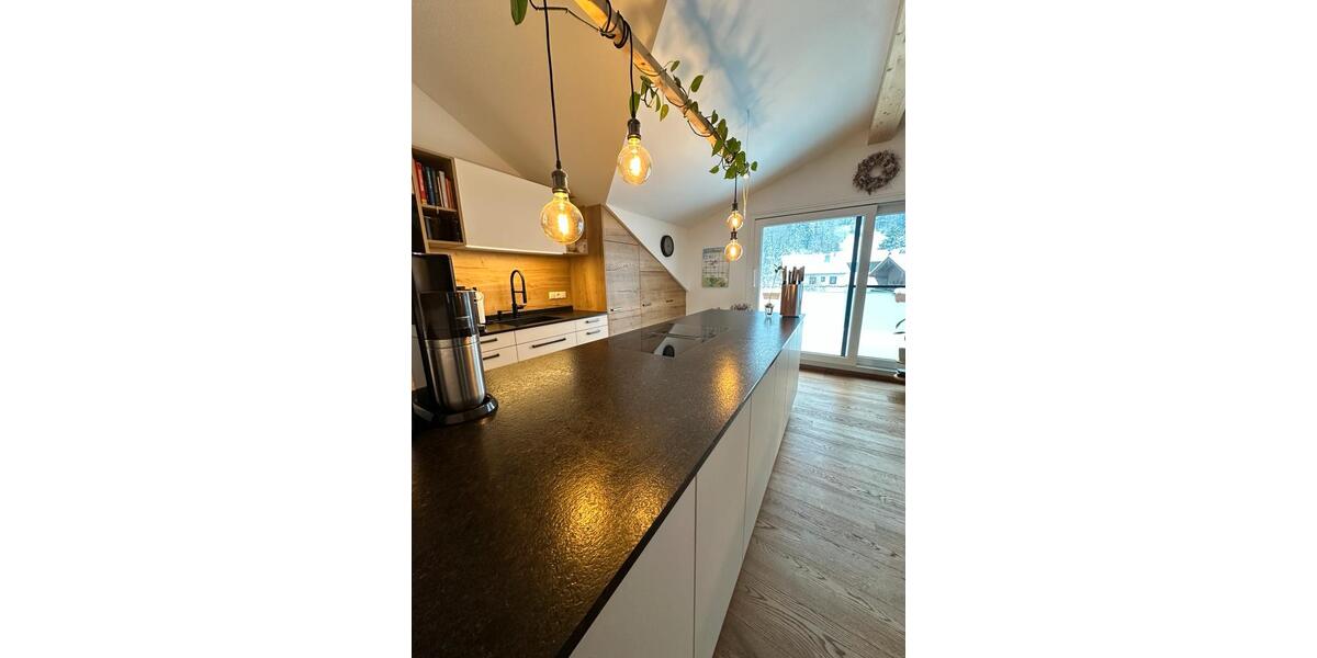 Dachgeschoßwohnung Teisendorf Hausmoning - 4 Zimmer, 108 m&sup2;, 670.000&euro; | Angebot:25859963