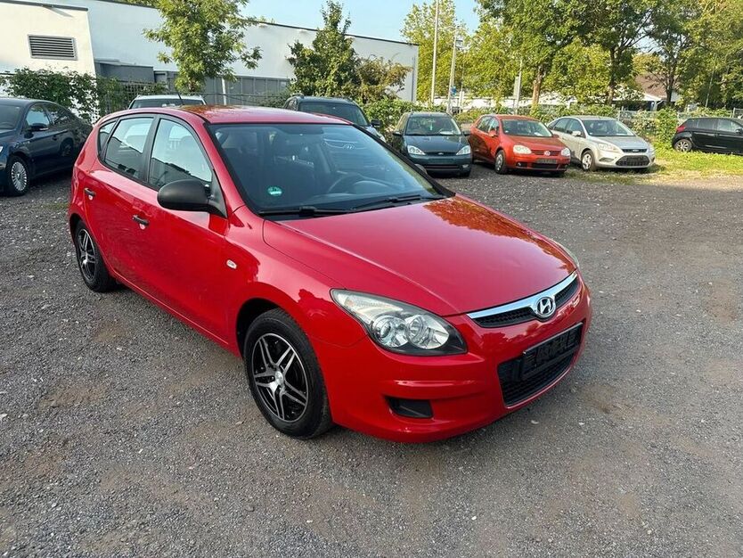 i30