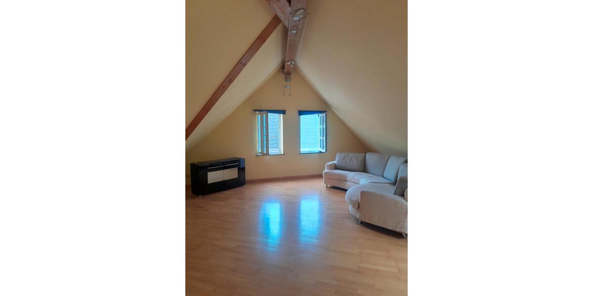 Dachgeschoßwohnung Föhren - 2 Zimmer, 78 m&sup2;, 675&euro; | Angebot:26177144