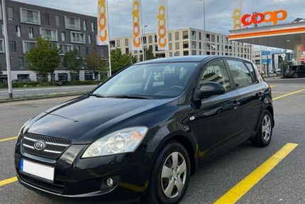 Kia ceed / Ceed 198.000 km 2.899 &euro; Singen 78224