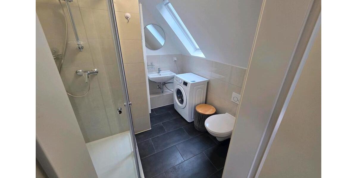 Dachgeschoßwohnung München Sendling-Westpark - 1.5 Zimmer, 38 m&sup2;, 1.350&euro; | Angebot:25962922