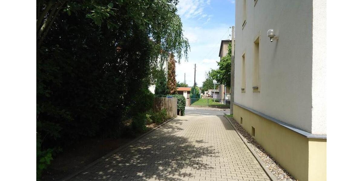 Frisch sanierte 3-Raum-Wohnung mit Balkon und Stellplatz 3 zimmer