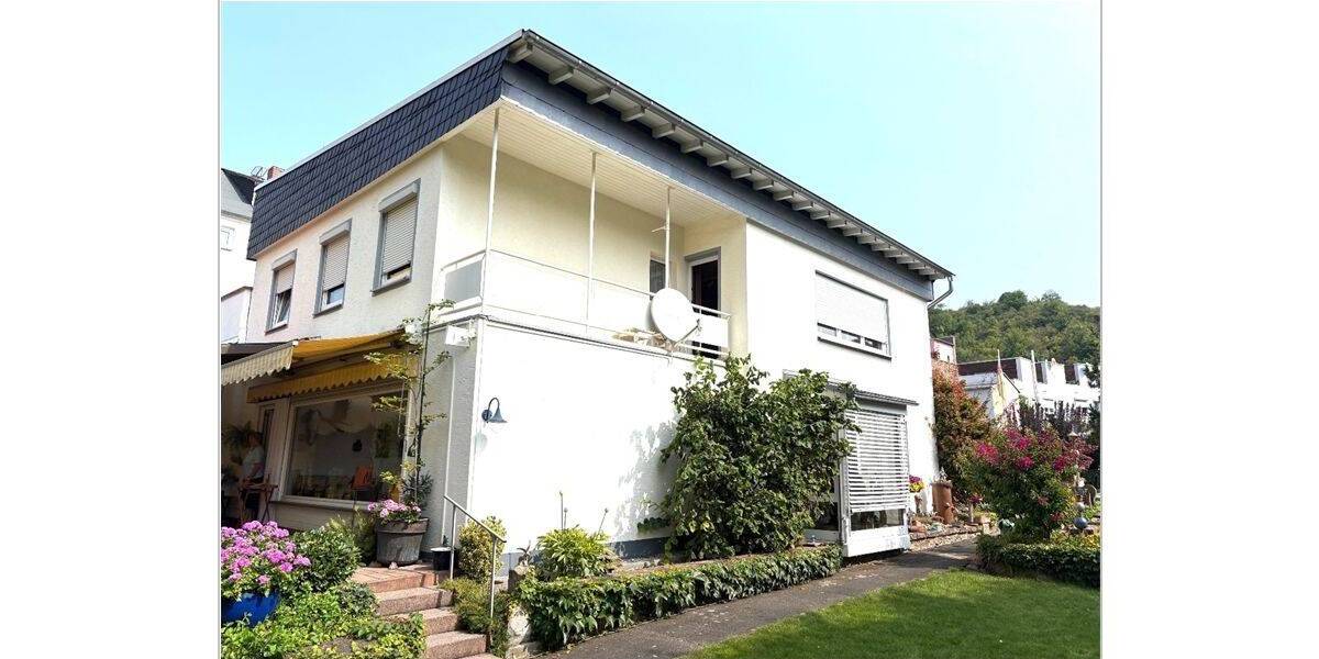 +++ Einmalig im Zentrum Lahnsteins - Wunderschönes Einfamilienhaus mit großem Garten und Parkflächen 6 zimmer