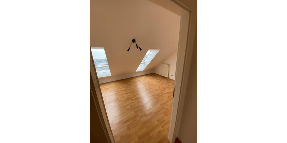 Reihenhaus Kelkheim (Taunus) - 5 Zimmer, 131 m&sup2;, 2.100&euro; | Angebot:24788876