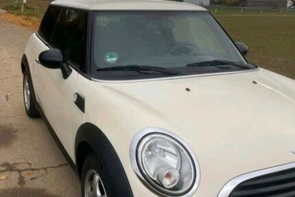 Mini ONE 214.000 km 3.600 &euro; Messel 64409