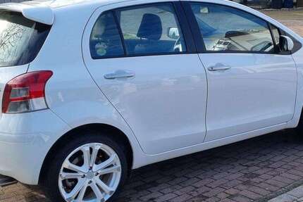 Toyota Yaris 29.978 km 8.950 &euro; Ludwigshafen 67071