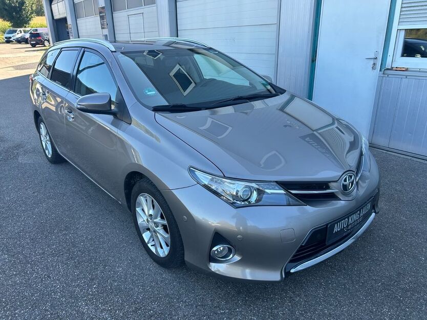Toyota Auris 210.000 km 6.290 € Aalen-Essingen 73457