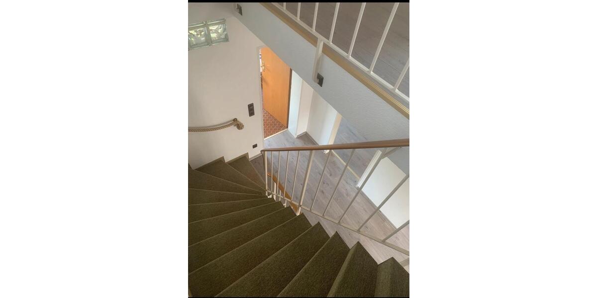 Doppelhaushälfte Bad Salzuflen - 5 Zimmer, 140 m&sup2;, 1.300&euro; | Angebot:26254366