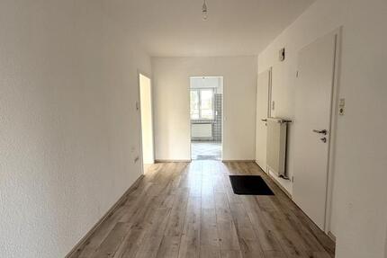 Crange: Erstbezug nach Sanierung| 4,5-Zimmer-Wohnung mit ca. 109 m² 4 zimmer