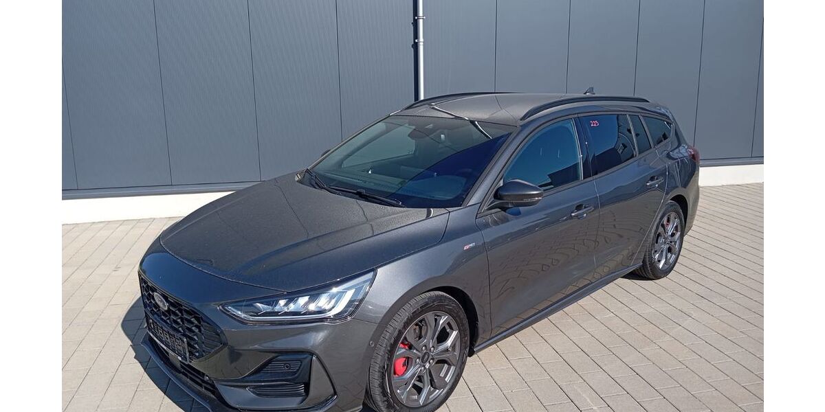 Ford Focus 5.000 km 28.900 € Walzbachtal 75045