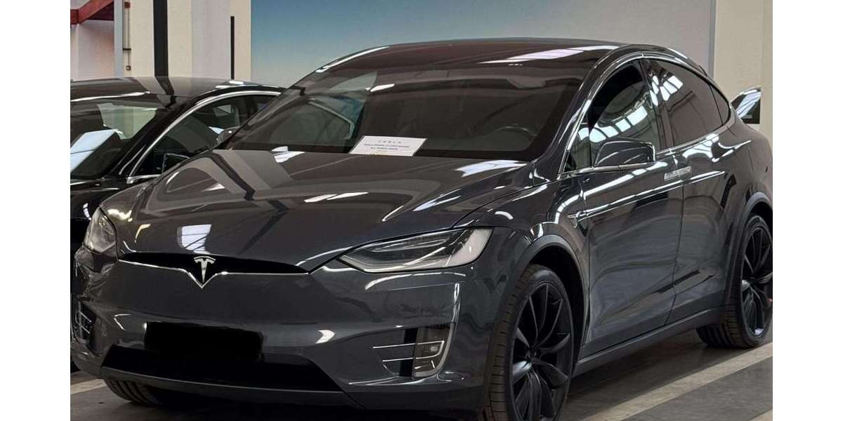 Tesla Model X 121.000 km 42.700 &euro; Stuttgart 70435