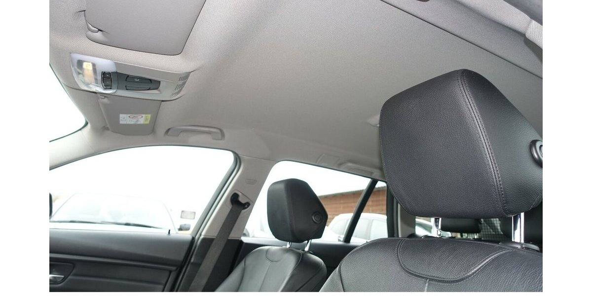 BMW 318d Touring Sport Bi-Xenon Navi PDC Leder Sitzhei 194.700 km 11.950 &euro; Neumarkt/OPf 92318