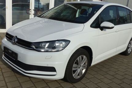 VW Touran 206.496 km 9.990 &euro; Burgau 89331