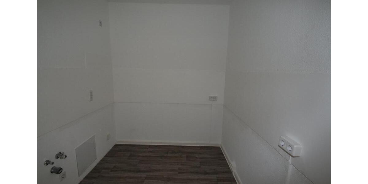Etagenwohnung Oberlungwitz - 3 Zimmer, 56 m&sup2;, 351&euro; | Angebot:26677014