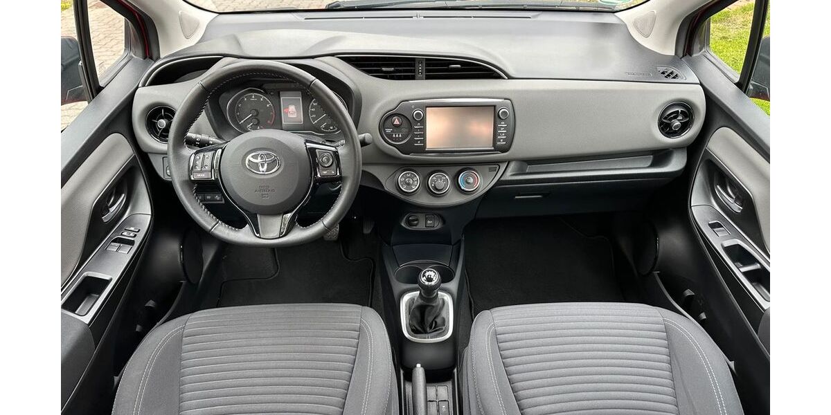 Toyota Yaris 9.800 km 12.900 &euro; Lauenbrück 27389