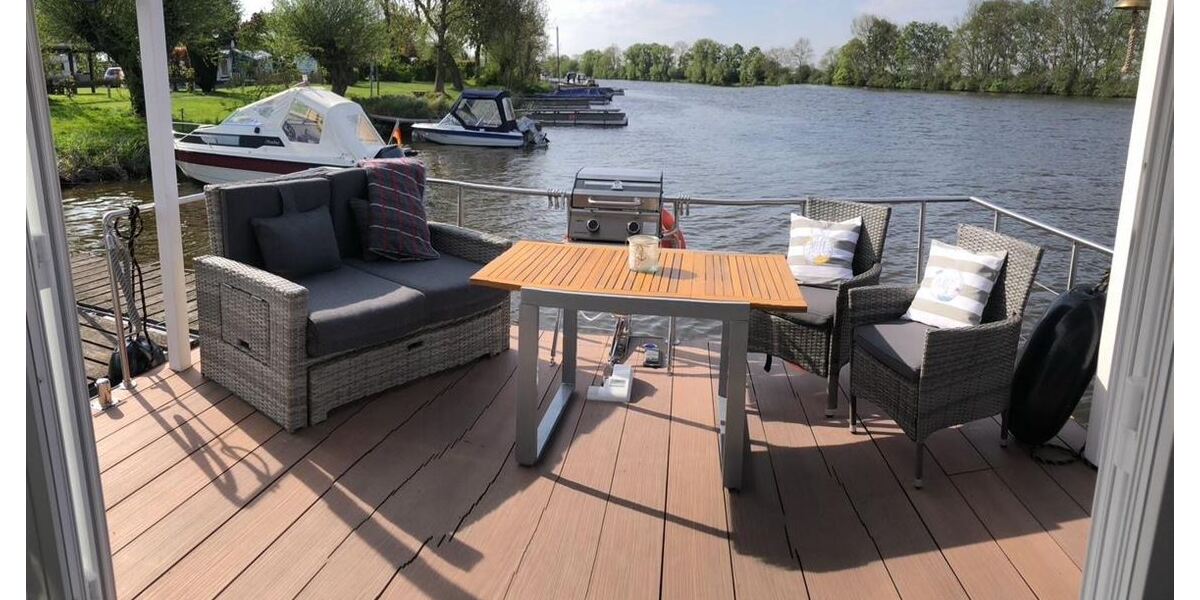 Ein Zuhause, auf dem Wasser oder im Hafen, exklusives Hausboot Neubau 2023 - Ferienhaus Jabel b Waren | Angebot:27142509