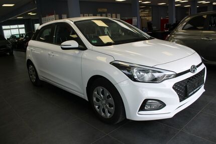 Hyundai i20 41.802 km 11.980 &euro; Euskirchen 53881