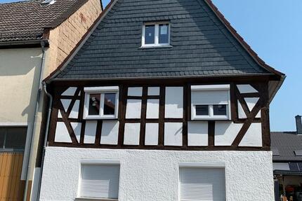 Haus Rodgau - 8 Zimmer, 168 m&sup2;, 2.700&euro; | Angebot:27620744