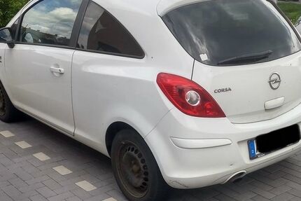Opel Corsa 175.000 km 1.800 &euro; Kirchen 57548