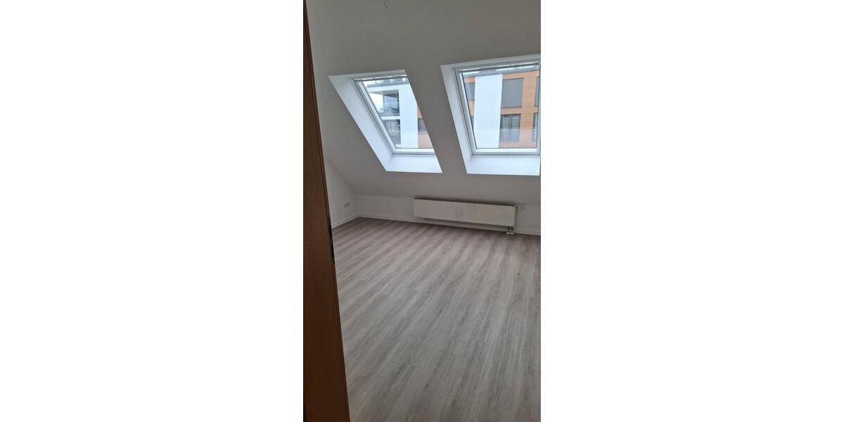 Dachgeschoßwohnung Magdeburg Brückfeld - 3.5 Zimmer, 86 m&sup2;, 605&euro; | Angebot:26278443