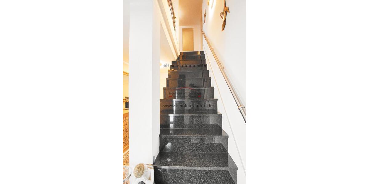 5-6 ZKB* Familie* EBK* 1x tgl.Wannenbad1x tgl..Duschbad* KFZ-Stellpl.* Pfungstadt-Hahn - Einfamilienhaus Pfungstadt / Hahn Hahn | Angebot:26035222