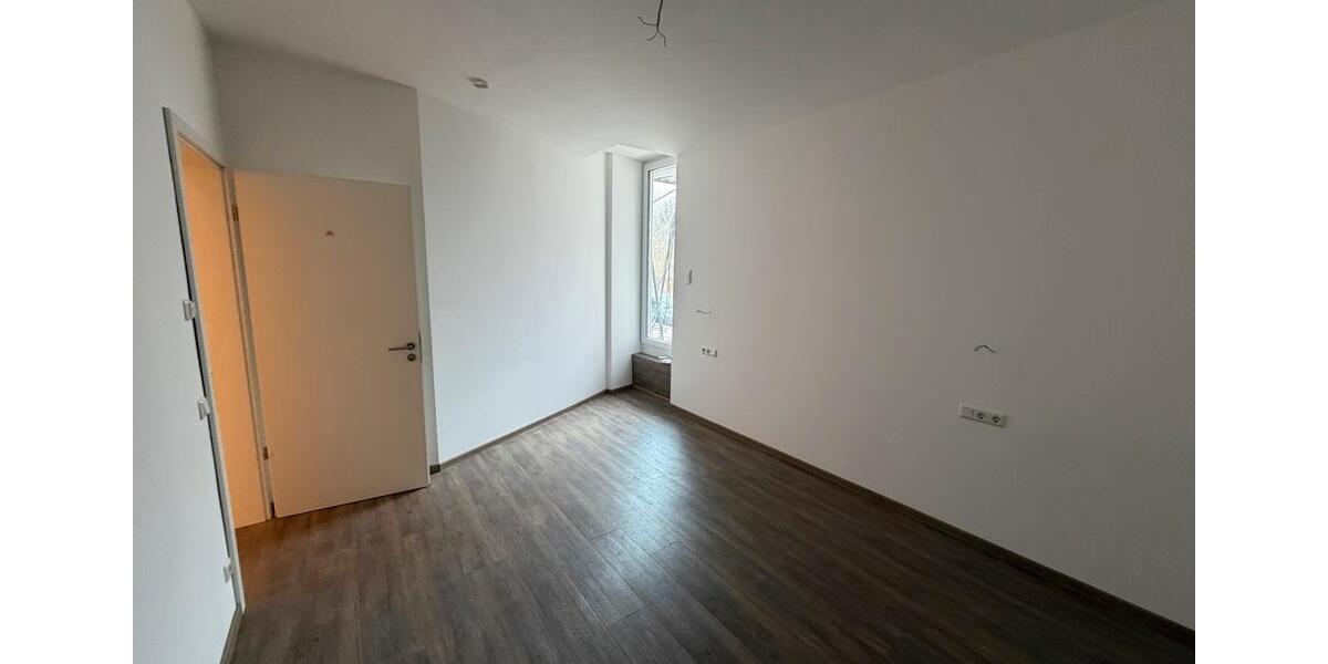 Etagenwohnung Friedland - 4 Zimmer, 107 m&sup2;, 1.280&euro; | Angebot:23831303