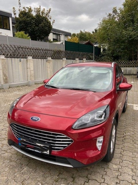 Ford Kuga 9.928 km 29.900 € Leverkusen 51375