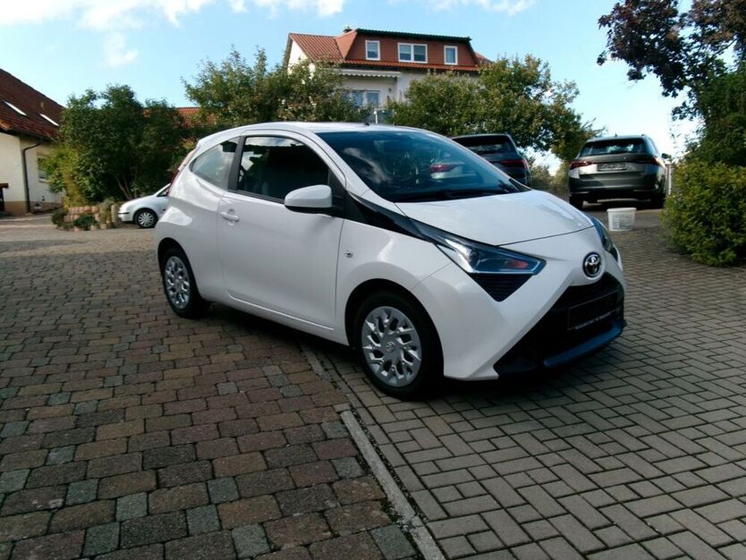 Aygo (X)