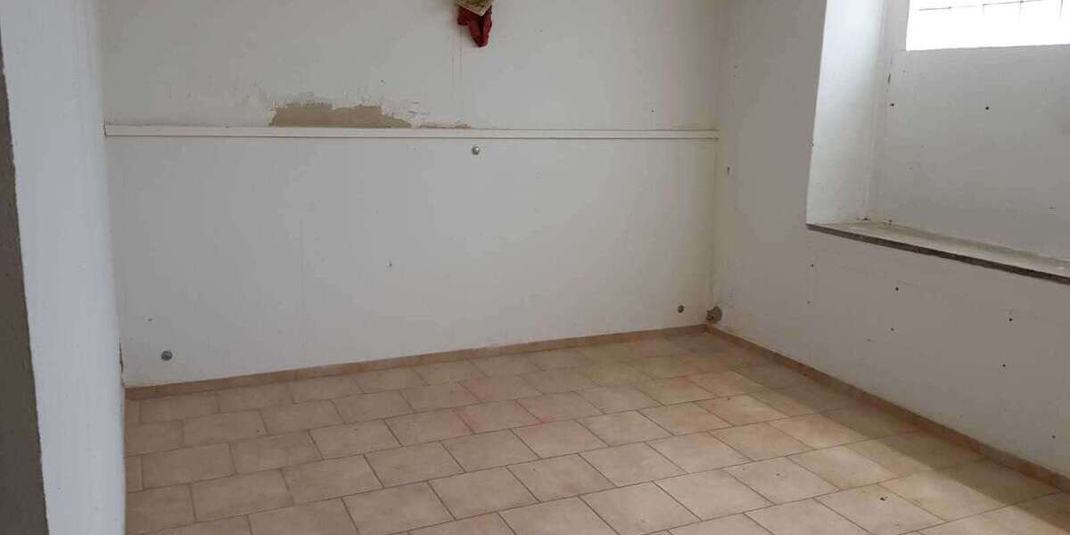 Reihenendhaus mit Potenzial zum Selbstausbau in Delitzsch 3 zimmer