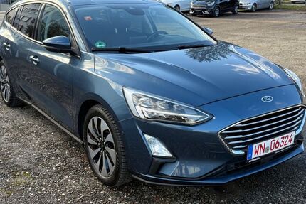 Ford Focus 63.000 km 8.800 &euro; Remshalden bei Stuttgart 73630