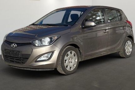 Hyundai i20 137.000 km 7.400 &euro; Velten 16727