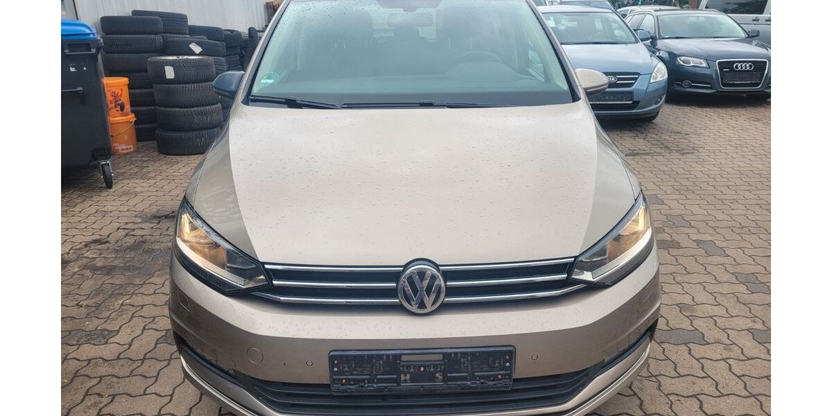 VW Touran 158.500 km 13.980 &euro; Celle 29223