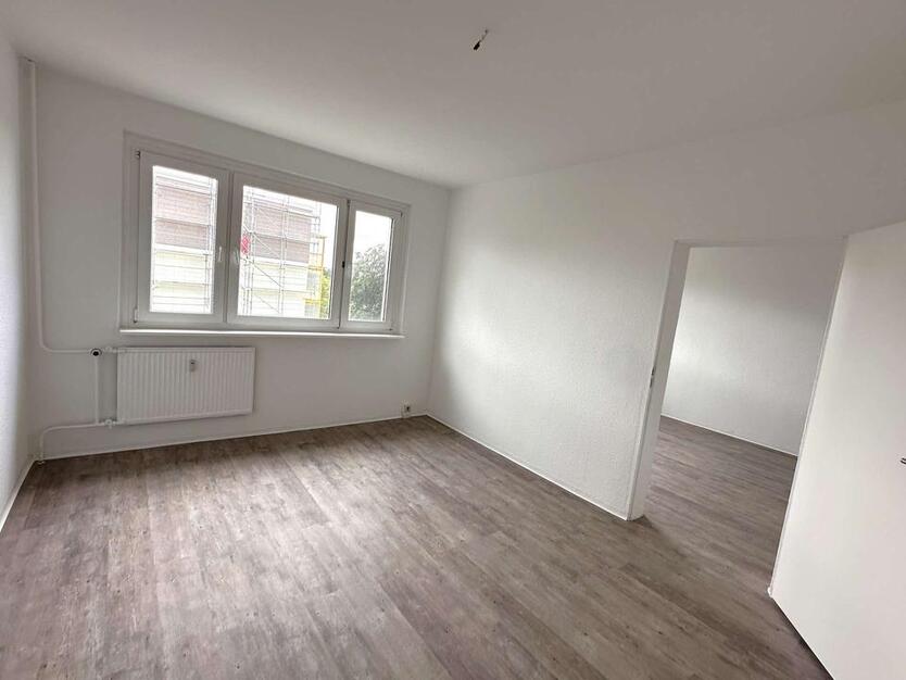 +++Neu saniert mit hellem WohnZimmer+++
