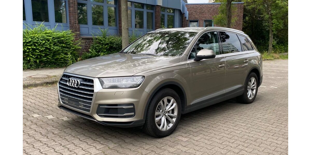 Audi Q7 320.000 km 17.799 &euro; Berlin 10623