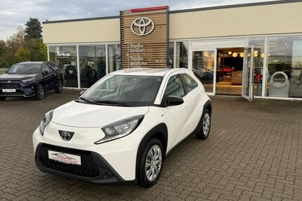 Toyota Aygo (X) 3.700 km 15.950 &euro; Halberstadt 38820