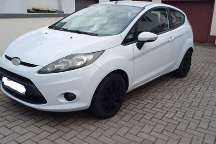 Ford Fiesta 192.750 km 2.250 &euro; Menden 58706