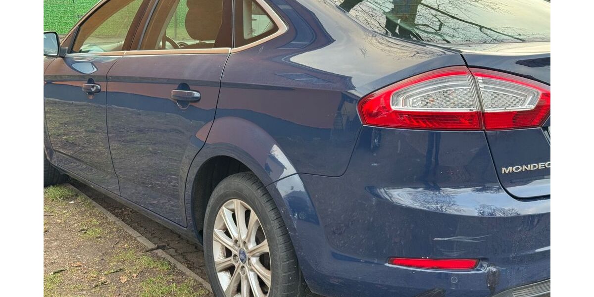 Ford Mondeo 192.850 km 2.900 &euro; Wöbbelin 19288